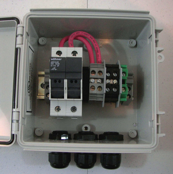 2 or 3-String Compact Solar Power Combiner Box