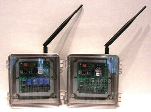 Remote-Control Switch Transmitter/Relay Receiver - 2.4 GHz - 300ft Max Distance -Multiple Receivers